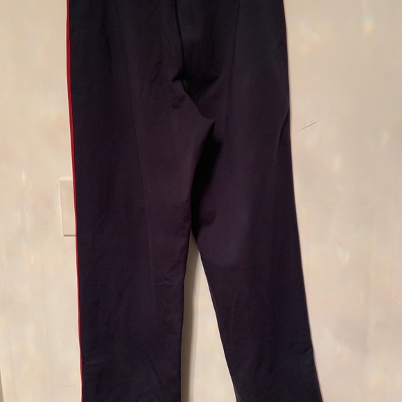 Lululemon sweatpants size 8 - Picture 2 of 6